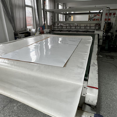 Sertifikat CE TUV 450 Watt Panel Surya untuk 3 Diode MC 4 25 Single Crystal Silicon